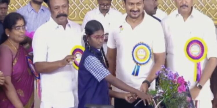 விரைவில் மடிக்கணினி வழங்கப்படும் – துணை முதல்வர் உதயநிதி அறிவிப்பு