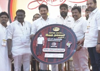 வரலாறு படைக்க வருகிறார் உதயநிதி – பாடலை வெளியிட்ட அன்பில் மகேஷ்