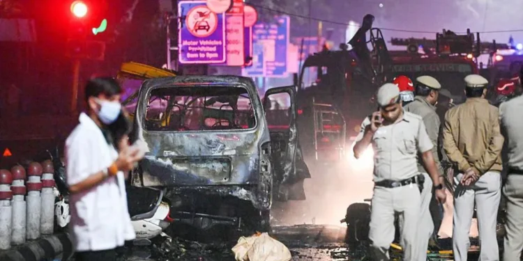 டெல்லி.. தீவிரவாதிகளின் சதி முறியடிப்பு