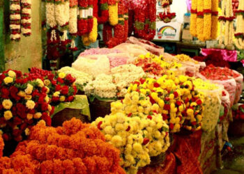 சபரிமலை சீசன் – பூக்களின் விலை கிடு கிடு உயர்வு