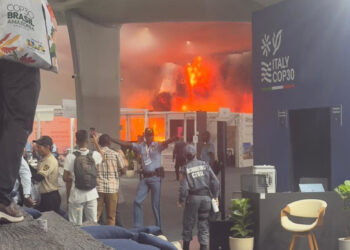 பிரேசில் காலநிலை உச்சி மாநாட்டு அரங்கில் தீ விபத்து