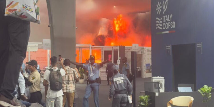 பிரேசில் காலநிலை உச்சி மாநாட்டு அரங்கில் தீ விபத்து