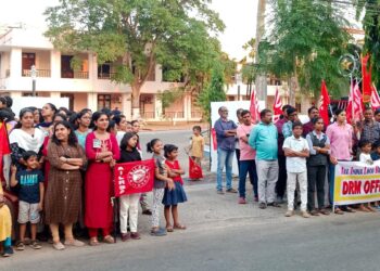 பல கோரிக்கைகளை முன்வைத்து ரயில் ஓட்டுனர்கள் உண்ணாவிரத போராட்டம்