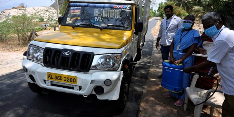 அச்சுறுத்தும் பறவைக்காய்ச்சல் – எல்லை கண்காணிப்பு தீவிரம்