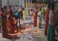 தீபத்தூணில் விளக்கேற்றக் கோரி திருப்பரங்குன்ற மக்கள் நூதன போராட்டம்