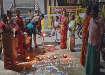 தீபத்தூணில் விளக்கேற்றக் கோரி திருப்பரங்குன்ற மக்கள் நூதன போராட்டம்