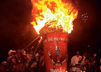 திருவண்ணாமலையில் மகா தீபம் – விண்ணைப்பிளந்த அரோகரா கோஷம்