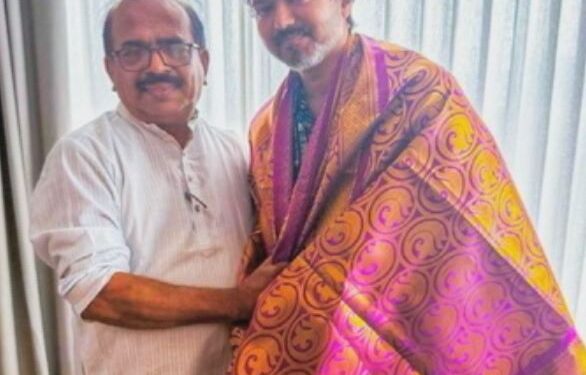 உயரும் விஜயின் கோட்டை – TVKவில் இணைந்தார் நாஞ்சில் சம்பத்